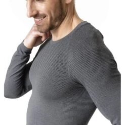 Odlo T-Shirt Manches Longues Performance Light E Homme 9 Odlo T-Shirt Manches Longues Performance Light E Homme -Sportswear Magasin main 188782 15700 Model Detail Crop 2 1 ad8d
