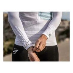 Compressport Armforce Ultralight Blanc 10 Compressport Armforce Ultralight Blanc -Sportswear Magasin main 283039 178716 4 dca8