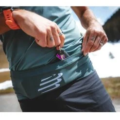 Compressport Free Belt Vert 8 Compressport Free Belt Vert -Sportswear Magasin main 9 92600 free belt green gables s pine cu00012b 616 04 1716