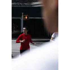 Salomon Sense Long Sleeve Tee Femme Rouge 18 Salomon Sense Long Sleeve Tee Femme Rouge -Sportswear Magasin main FW22 PHANTASM SPECTUR lindetcharlotte 38.jpg.high res a59e