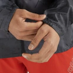 Salomon Bonatti Cross Full Zip Hoodie Homme -Sportswear Magasin main LC1868000 6 MOD bonatticrossfzhoodie deepblackaoperiscope cuffs m.png.high 9b4d