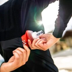 Compressport Hurricane Windproof Jacket Femme Noir -Sportswear Magasin main hurricane windproof jacket w black 4 a1b0